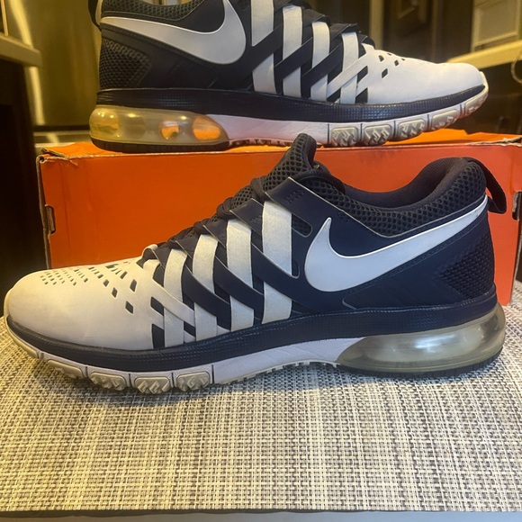 Men’s sz. 9 Nike Fingertrap Maxx - Picture 8 of 8